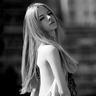 虞书欣和Jennie同款发型